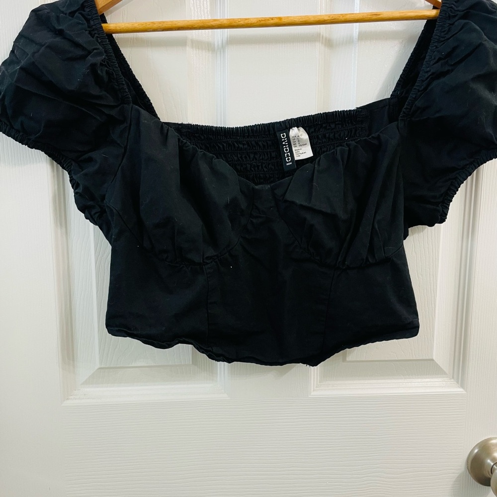 Divided Black Puff Sleeve Crop Top
